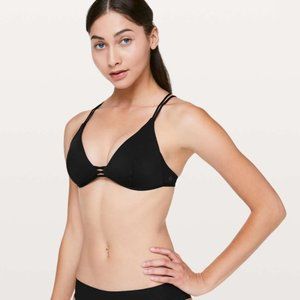 *NWOT lululemon Shoreline Triangle Top